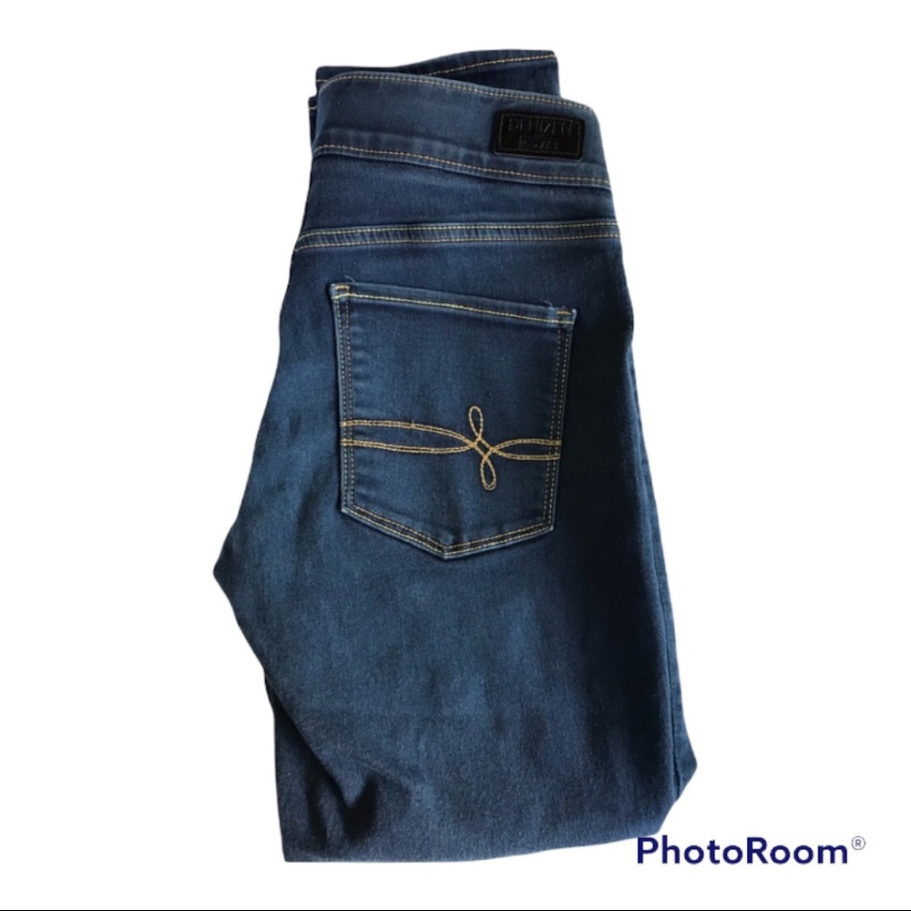 Levis Denizen Pull-On Crop Jeans